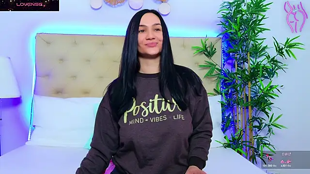 Snapshot of DaliyaArabian chatting on 11-15-25, 11:29 DaliyaArabian online show from 11-15-25, 11:29