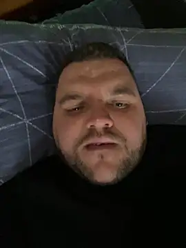 Snapshot of Mikey-HH chatting on 01-10-25, 04:30 Mikey-HH online show from 01-10-25, 04:30