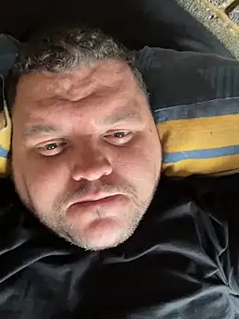 Snapshot of Mikey-HH chatting on 02-26-25, 01:52 Mikey-HH online show from 02-26-25, 01:52