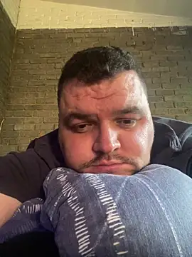 Snapshot of Mikey-HH chatting on 03-04-25, 04:09 Mikey-HH online show from 03-04-25, 04:09