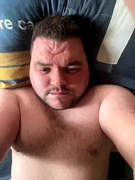 Snapshot of Mikey-HH chatting on 09-10-25, 01:33 Mikey-HH online show from 09-10-25, 01:33