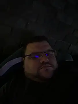 Snapshot of Mikey-HH chatting on 10-09-25, 04:05 Mikey-HH online show from 10-09-25, 04:05