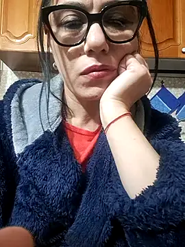 Snapshot of venezia21 chatting on 01-27-25, 04:11 venezia21 online show from 01-27-25, 04:11