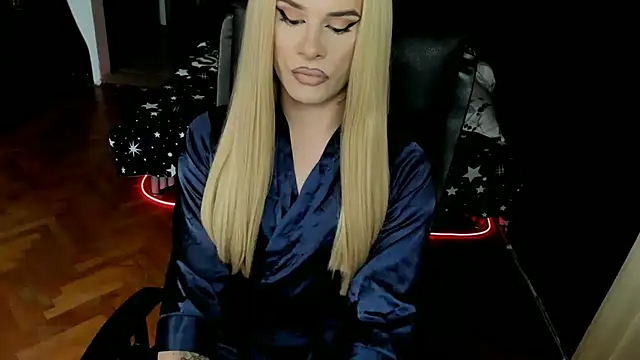 EvelynLexy online show from 10-15-25, 08:36