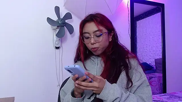 Snapshot of Ava_jones1 chatting on 02-11-25, 11:12 Ava jones1 online show from 02-11-25, 11:12