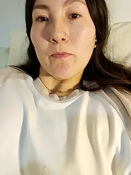Snapshot of Elle_Lee_ chatting on 02-11-25, 03:08 Elle Lee online show from 02-11-25, 03:08