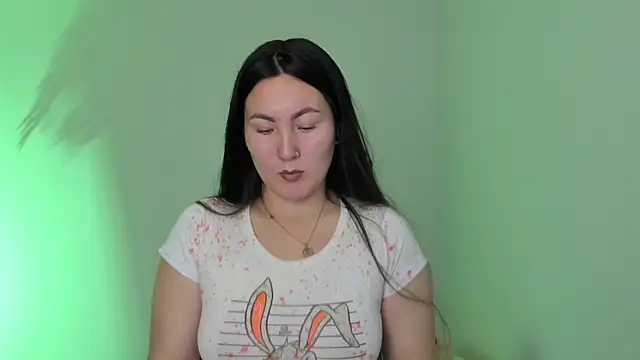 Snapshot of Elle_Lee_ chatting on 02-27-25, 04:32 Elle Lee online show from 02-27-25, 04:32