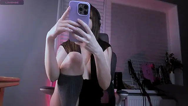 Snapshot of hype_meal_home chatting on 12-17-25, 09:32 hype meal home online show from 12-17-25, 09:32