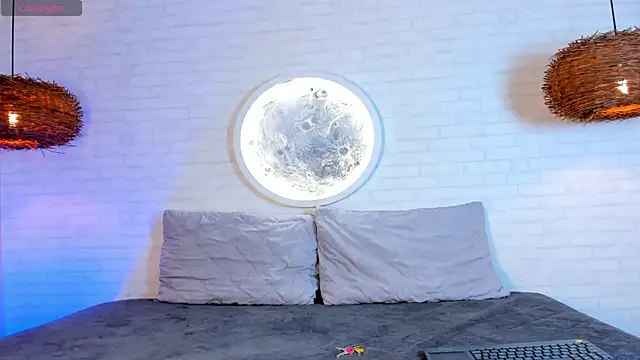 Snapshot of Elise_Diamond chatting on 09-16-25, 02:23 Elise Diamond online show from 09-16-25, 02:23