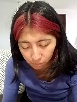 Snapshot of sarah12333 chatting on 07-11-26, 11:06 sarah12333 online show from 07-11-26, 11:06