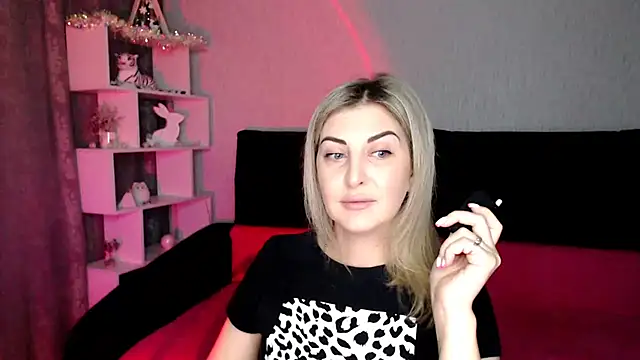 Amelia Harper online show from 12-18-24, 02:17