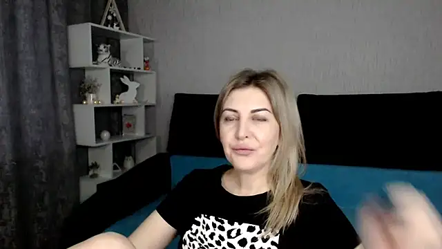 Amelia Harper online show from 01-19-25, 04:54