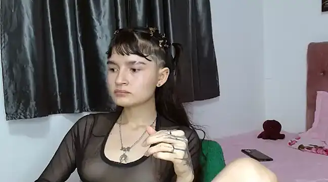 Snapshot of saritapretyy chatting on 03-10-25, 02:50 saritapretyy online show from 03-10-25, 02:50