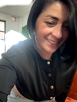 karenlennox1 online show from 11-22-25, 10:20