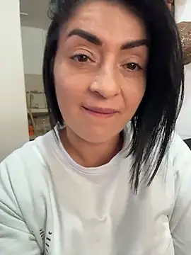 karenlennox1 online show from 01-09-26, 09:27