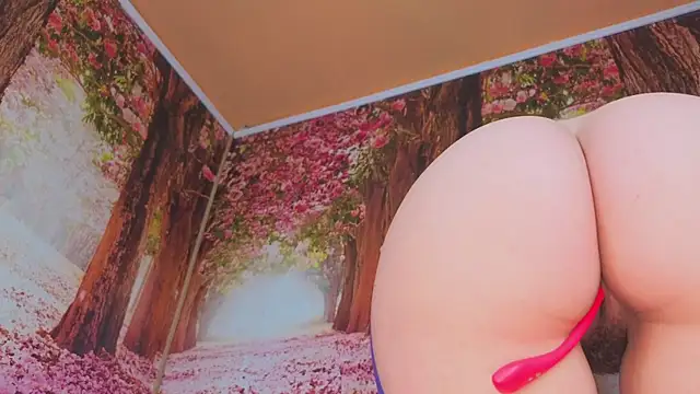 Snapshot of Wet_nympho chatting on 01-06-26, 08:29 Wet nympho online show from 01-06-26, 08:29