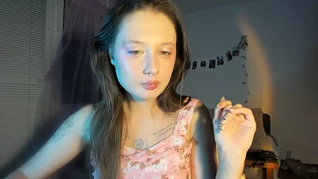 Snapshot of Jenny_darling_love chatting on 11-20-25, 07:35 Jenny darling love online show from 11-20-25, 07:35