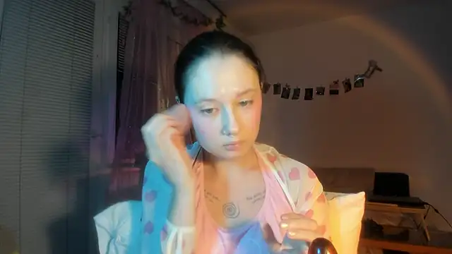 Snapshot of Jenny_darling_love chatting on 02-27-26, 07:14 Jenny darling love online show from 02-27-26, 07:14