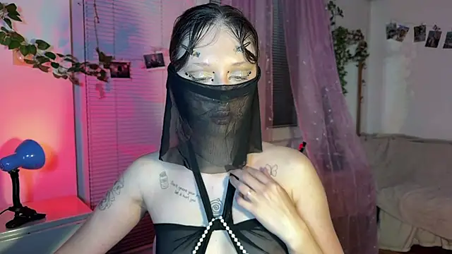 Snapshot of Jenny_darling_love chatting on 05-11-26, 06:16 Jenny darling love online show from 05-11-26, 06:16