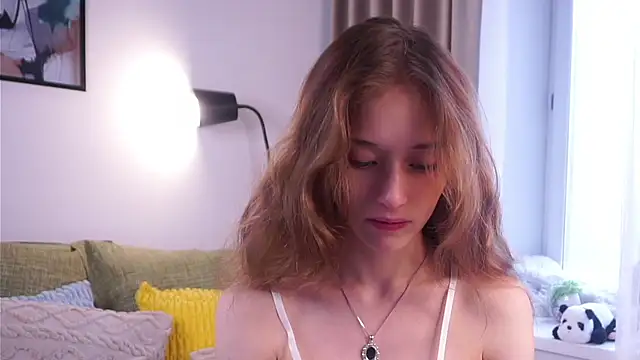 Snapshot of EdlinHargus chatting on 10-31-25, 05:30 EdlinHargus online show from 10-31-25, 05:30