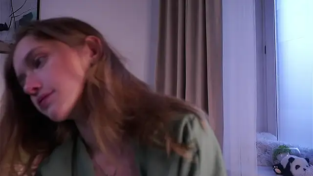 Snapshot of EdlinHargus chatting on 11-08-25, 01:39 EdlinHargus online show from 11-08-25, 01:39