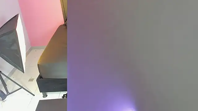 Kate bunny  online show from 12-21-25, 11:39