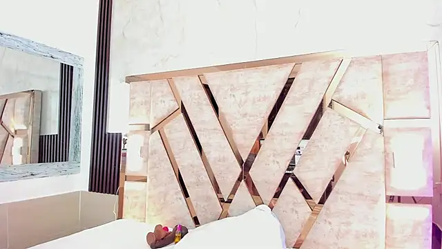 molly sweetee online show from 10-30-25, 01:40