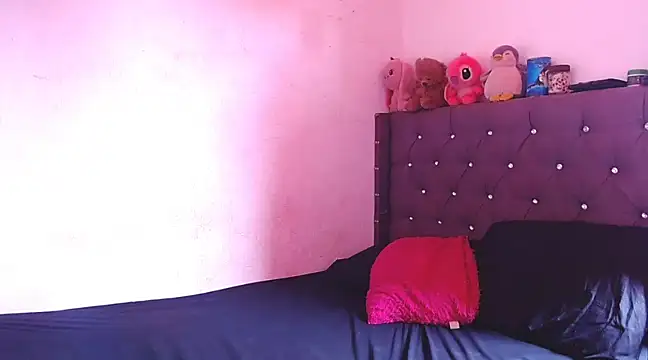 Snapshot of stefanny_hot03 chatting on 03-04-25, 02:32 stefanny hot03 online show from 03-04-25, 02:32