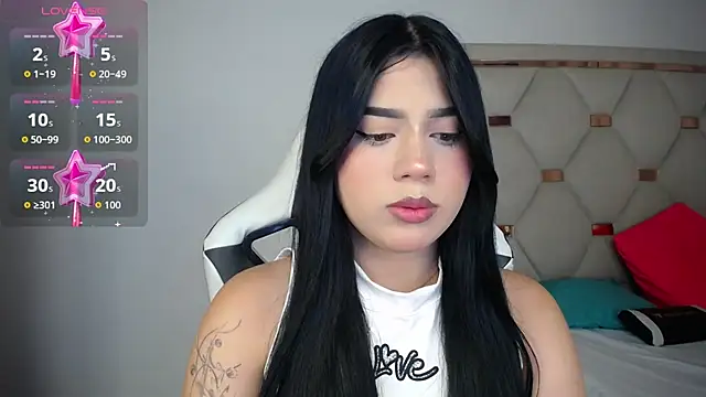Snapshot of Ashley_piinkk_ chatting on 06-16-26, 03:53 Ashley piinkk online show from 06-16-26, 03:53