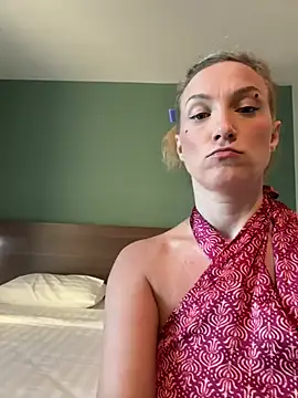 UmaTruewoman online show from 07-06-26, 11:18