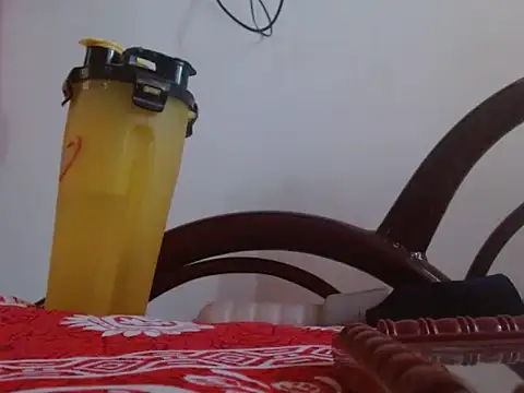 Snapshot of TASHa009 chatting on 03-10-25, 09:10 TASHa009 online show from 03-10-25, 09:10