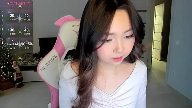 Fluffy Rose online show from 12-15-25, 03:11