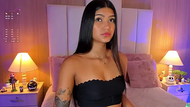 Snapshot of CaseyPiierce chatting on 10-14-25, 08:09 CaseyPiierce online show from 10-14-25, 08:09