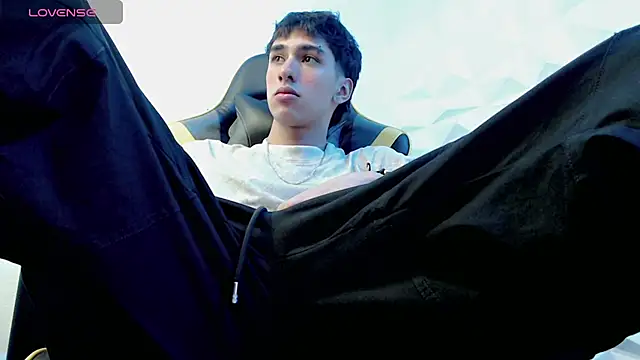 Jake tripp online show from 12-29-24, 03:44