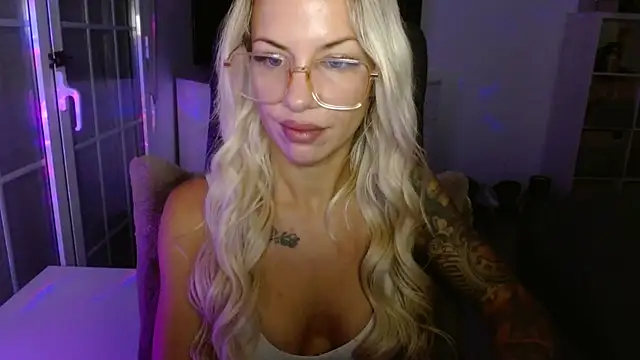 JuicyJanexo online show from 06-18-26, 04:35