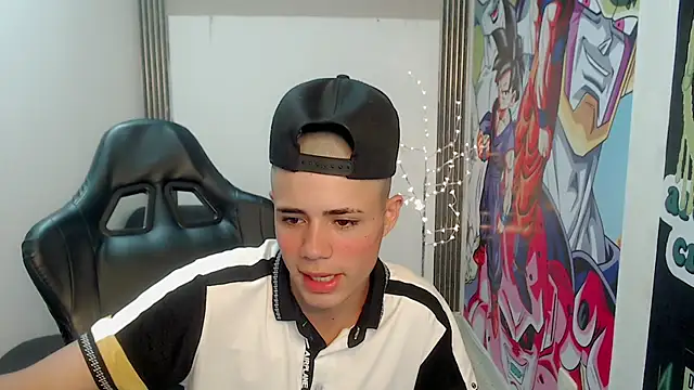 Snapshot of bby_santi chatting on 01-21-25, 06:02 bby santi online show from 01-21-25, 06:02