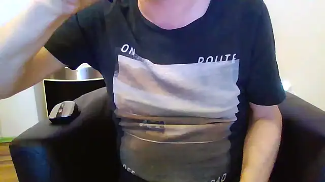 Snapshot of Minm666 chatting on 12-19-24, 06:45 Minm666 online show from 12-19-24, 06:45