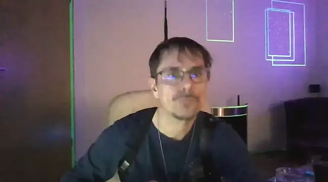 Snapshot of Minm666 chatting on 12-20-24, 10:11 Minm666 online show from 12-20-24, 10:11