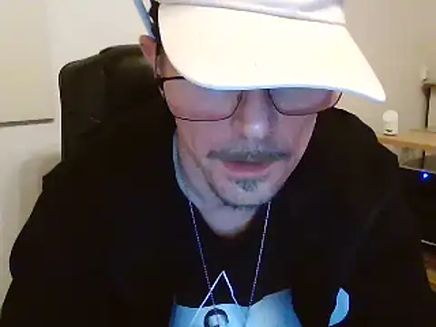 Snapshot of Minm666 chatting on 12-21-24, 03:42 Minm666 online show from 12-21-24, 03:42