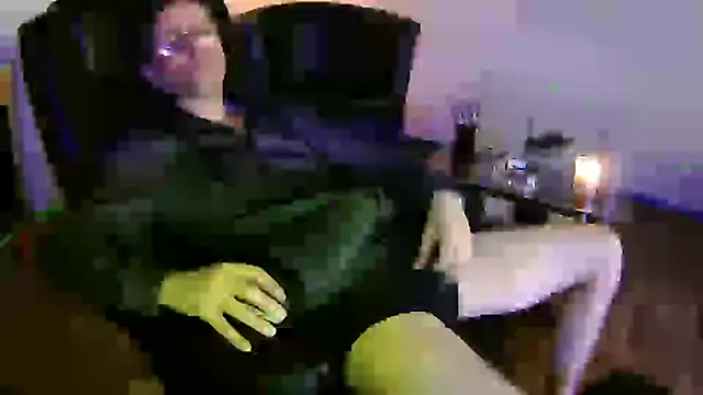 Snapshot of Minm666 chatting on 03-08-25, 09:08 Minm666 online show from 03-08-25, 09:08