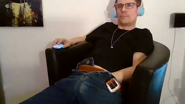 Snapshot of Minm666 chatting on 03-09-26, 10:14 Minm666 online show from 03-09-26, 10:14