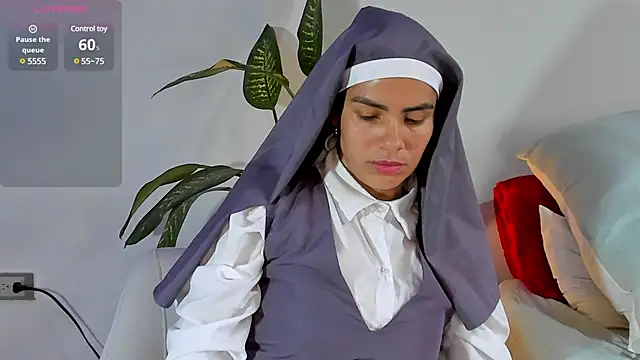 Snapshot of ClaraMariaMon chatting on 01-21-25, 06:55 ClaraMariaMon online show from 01-21-25, 06:55