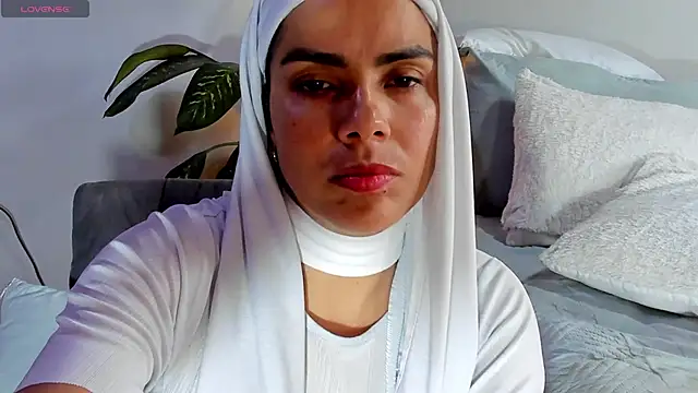 Snapshot of ClaraMariaMon chatting on 01-31-25, 05:53 ClaraMariaMon online show from 01-31-25, 05:53