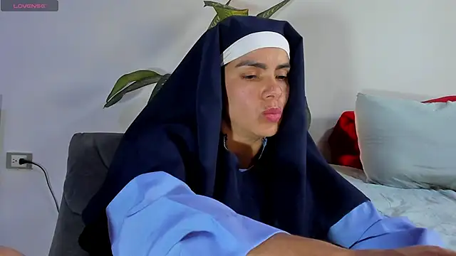 Snapshot of ClaraMariaMon chatting on 02-01-25, 07:02 ClaraMariaMon online show from 02-01-25, 07:02