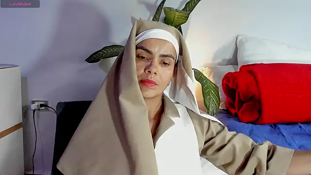 Snapshot of ClaraMariaMon chatting on 02-06-25, 04:03 ClaraMariaMon online show from 02-06-25, 04:03