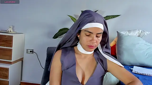 Snapshot of ClaraMariaMon chatting on 02-12-25, 03:16 ClaraMariaMon online show from 02-12-25, 03:16