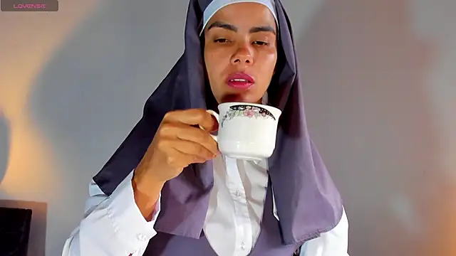 Snapshot of ClaraMariaMon chatting on 02-22-25, 03:25 ClaraMariaMon online show from 02-22-25, 03:25