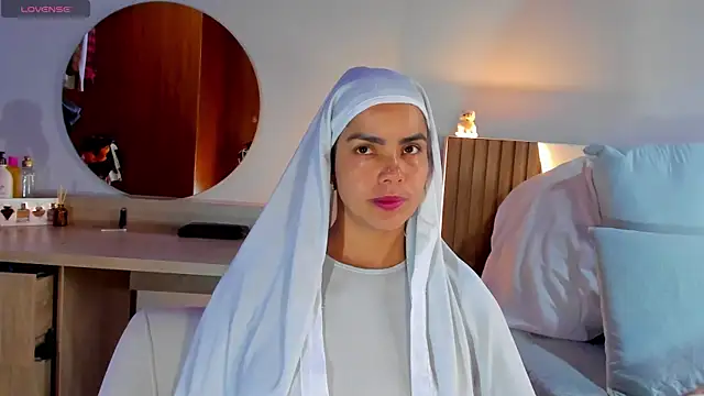 Snapshot of ClaraMariaMon chatting on 03-06-25, 03:35 ClaraMariaMon online show from 03-06-25, 03:35