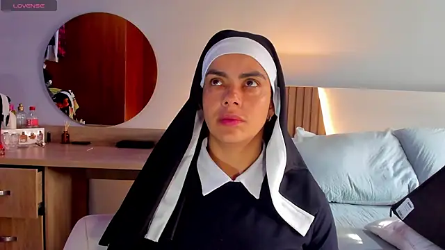 Snapshot of ClaraMariaMon chatting on 03-11-25, 01:34 ClaraMariaMon online show from 03-11-25, 01:34