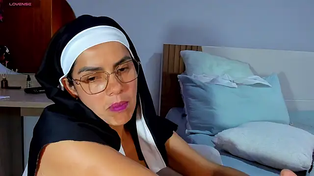 Snapshot of ClaraMariaMon chatting on 03-14-25, 10:05 ClaraMariaMon online show from 03-14-25, 10:05